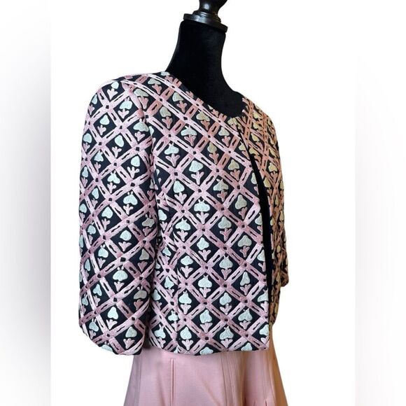 Oscar de la Renta 2013 Suit (6) - Picture 4 of 13